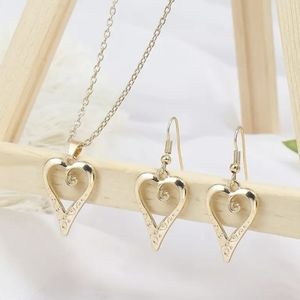 Hollow heart jewelry set necklace earrings